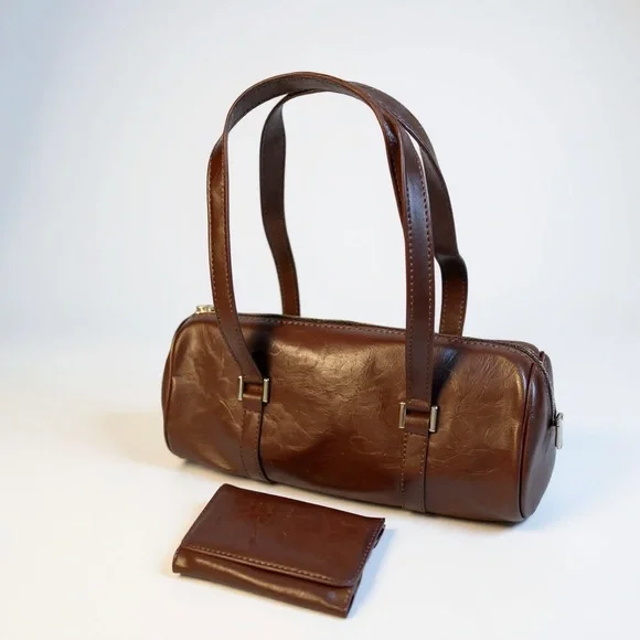 Elegant Brown Leather Barrel  Bag for for Women - Picture 3 of 3
